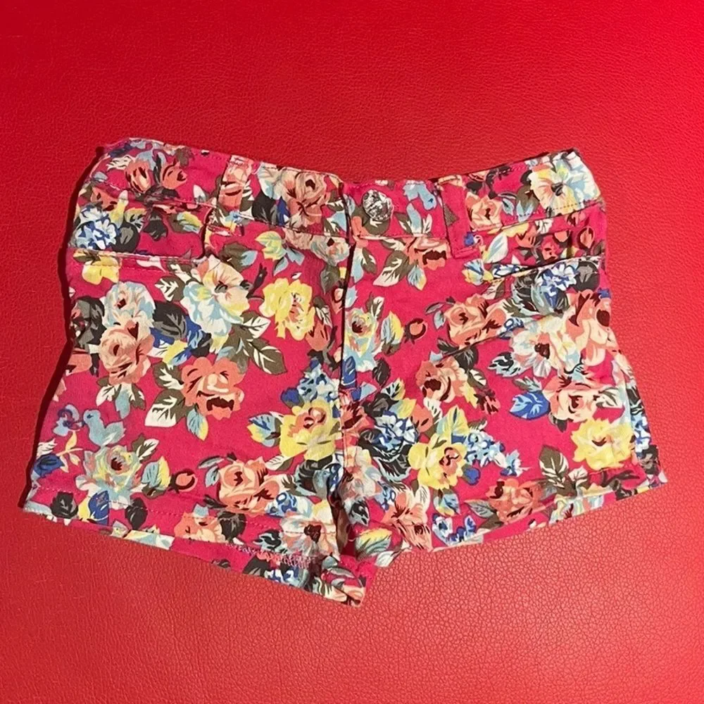 Kids shorts - Picture 1 of 7